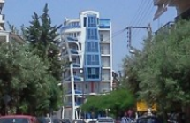 Η πιο περίεργη πολυκατοικία στη Θεσσαλονίκη! (pics)