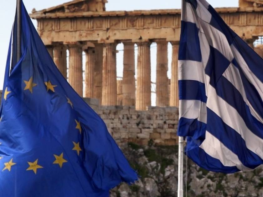 Die Welt: Ο φόβος για μετάδοση της κρίσης κρατά την Ελλάδα στο ευρώ
