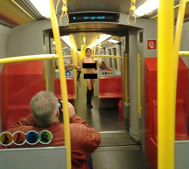 Η θεά «Αφροδίτη» στο μετρό της Βιέννης!