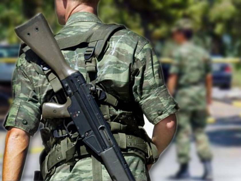 Πυροβόλησαν σκοπό στρατοπέδου στη Θεσσαλονίκη