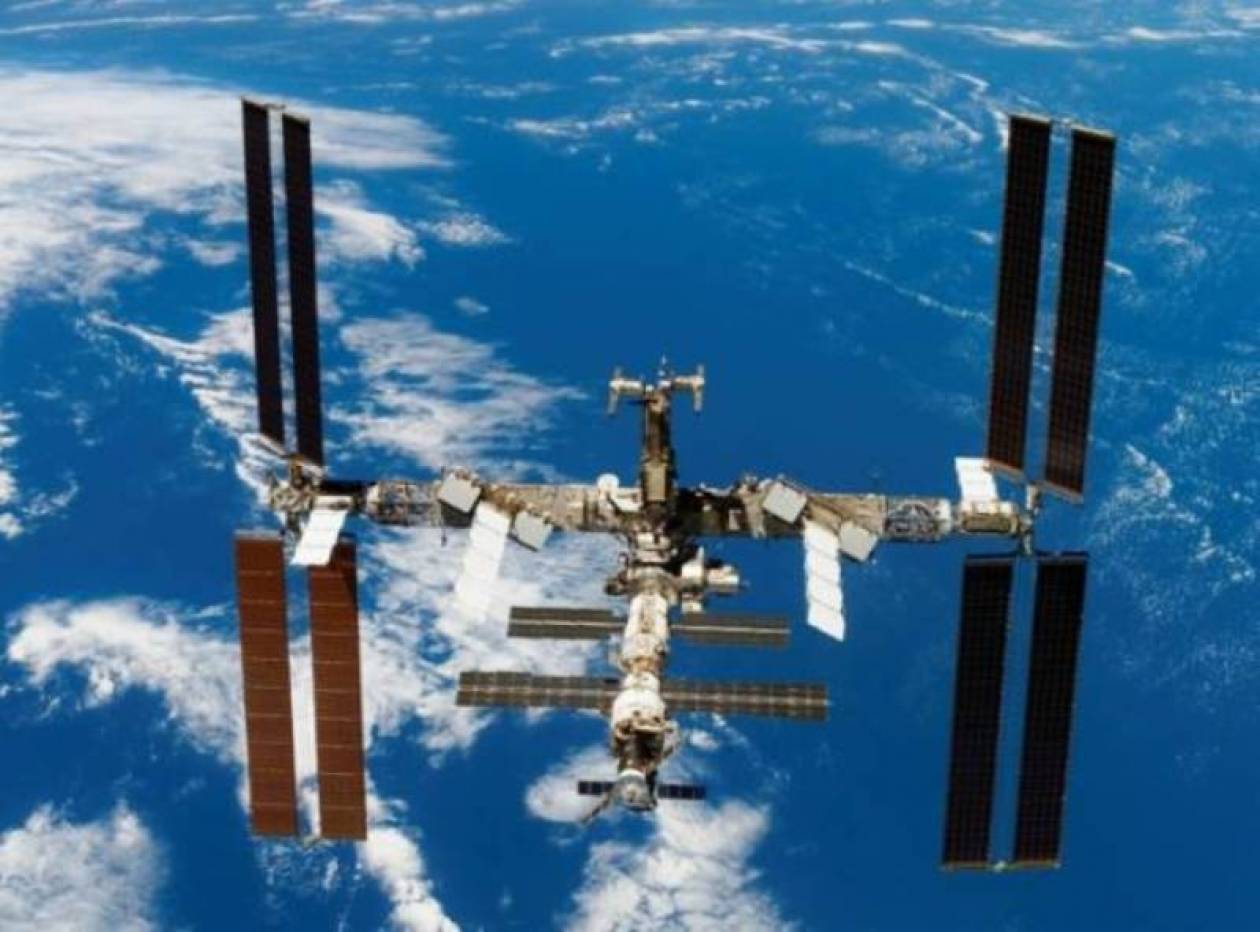 Το τριμελές πλήρωμα του Σογιούζ έφτασε στο Διεθνή Διαστημικό Σταθμό
