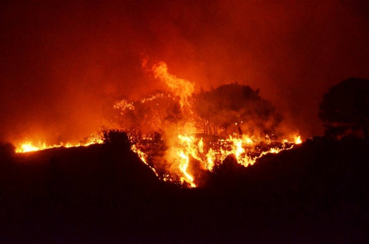 Κρήτη: Φωτιά στις Αρχάνες Ηρακλείου