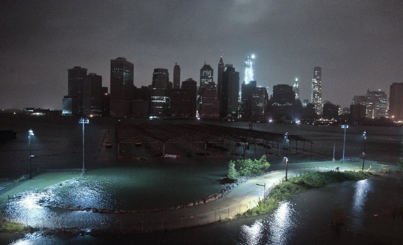 Η Νέα Υόρκη χτυπημένη από τον τυφώνα Σάντι (φωτο)