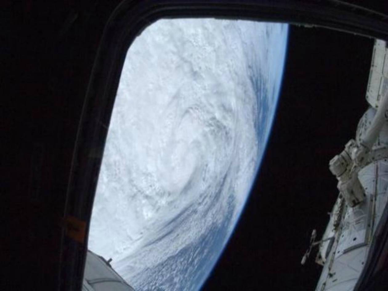 Εντυπωσιακή φώτο: Ο τυφώνας Σάντι από το διάστημα