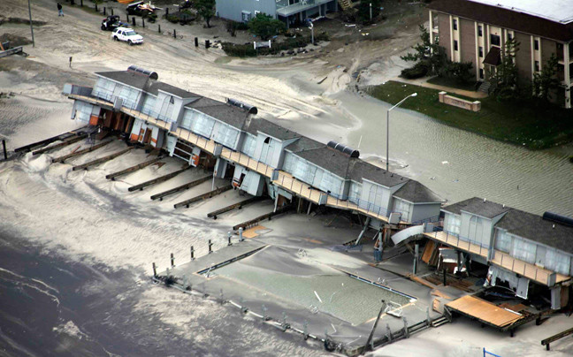 Συγκλονιστικές εικόνες: Δείτε τι άφησε πίσω του ο τυφώνας Σάντι 