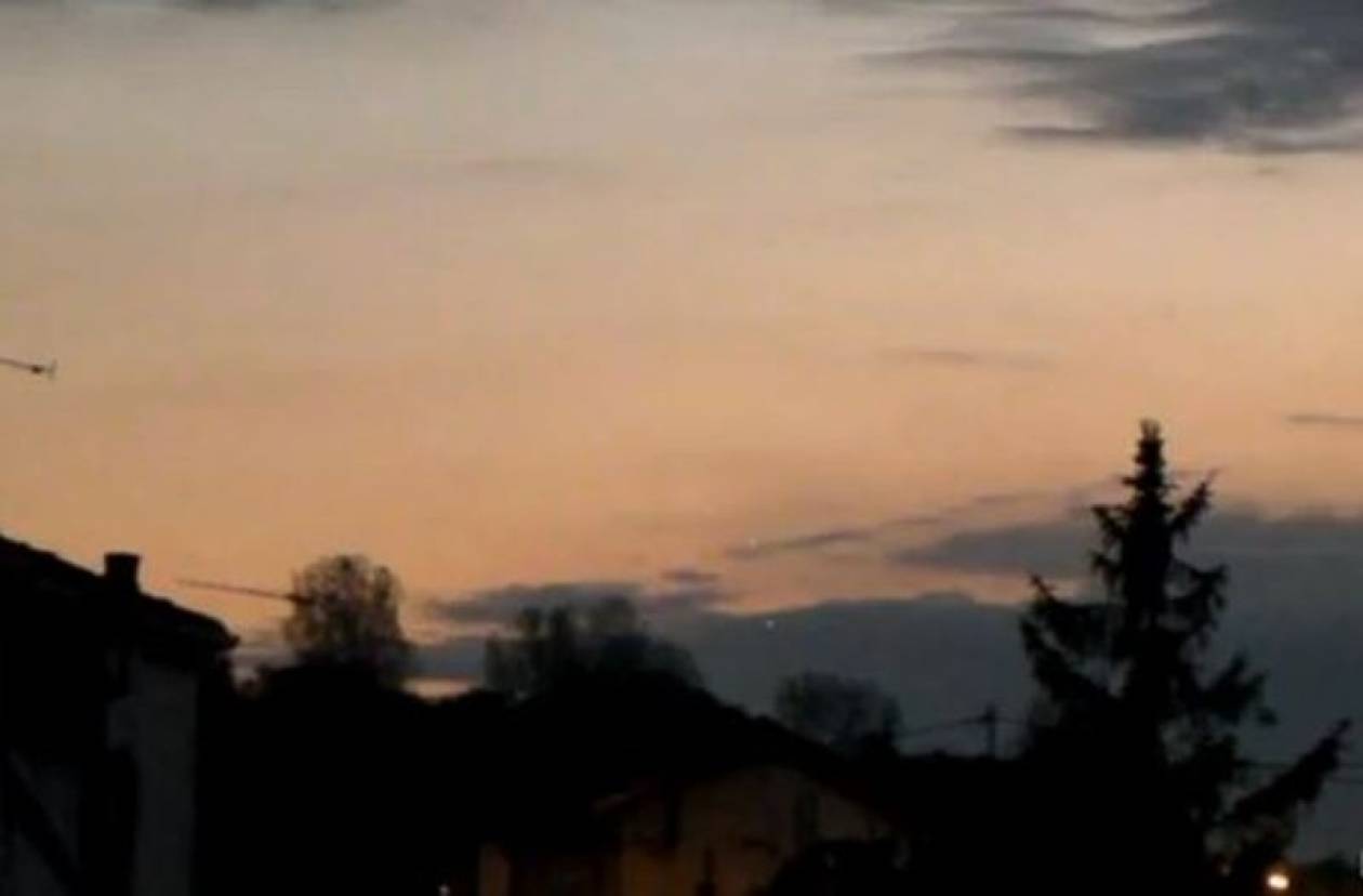 Βίντεο: UFO προσγειώνονται σε περιοχή της Γαλλίας