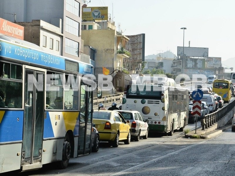 Κυκλοφοριακό κομφούζιο στην Αθήνα λόγω της απεργίας (ΦΩΤΟΡΕΠΟΡΤΑΖ)