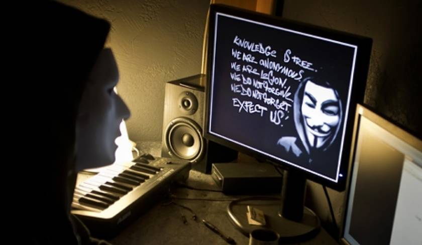 Οι Anonymous για τις ειδικές υπηρεσίες, την ελευθερία και τη Ρωσία