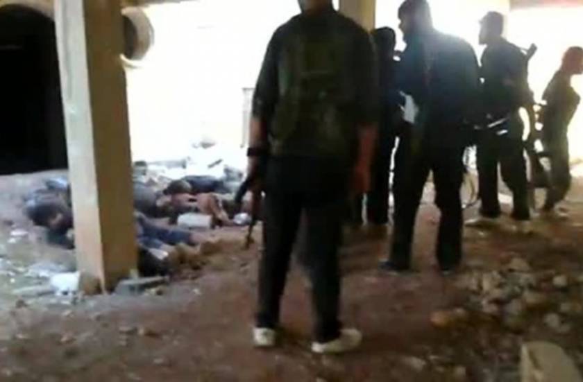 «Έγκλημα πολέμου» οι εκτελέσεις Σύρων στρατιωτών σε βίντεο