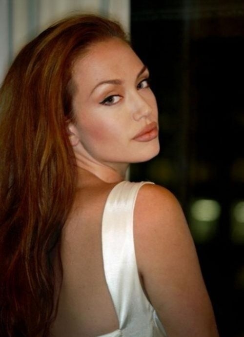 Δείτε: Η σωσίας της Angelina Jolie!