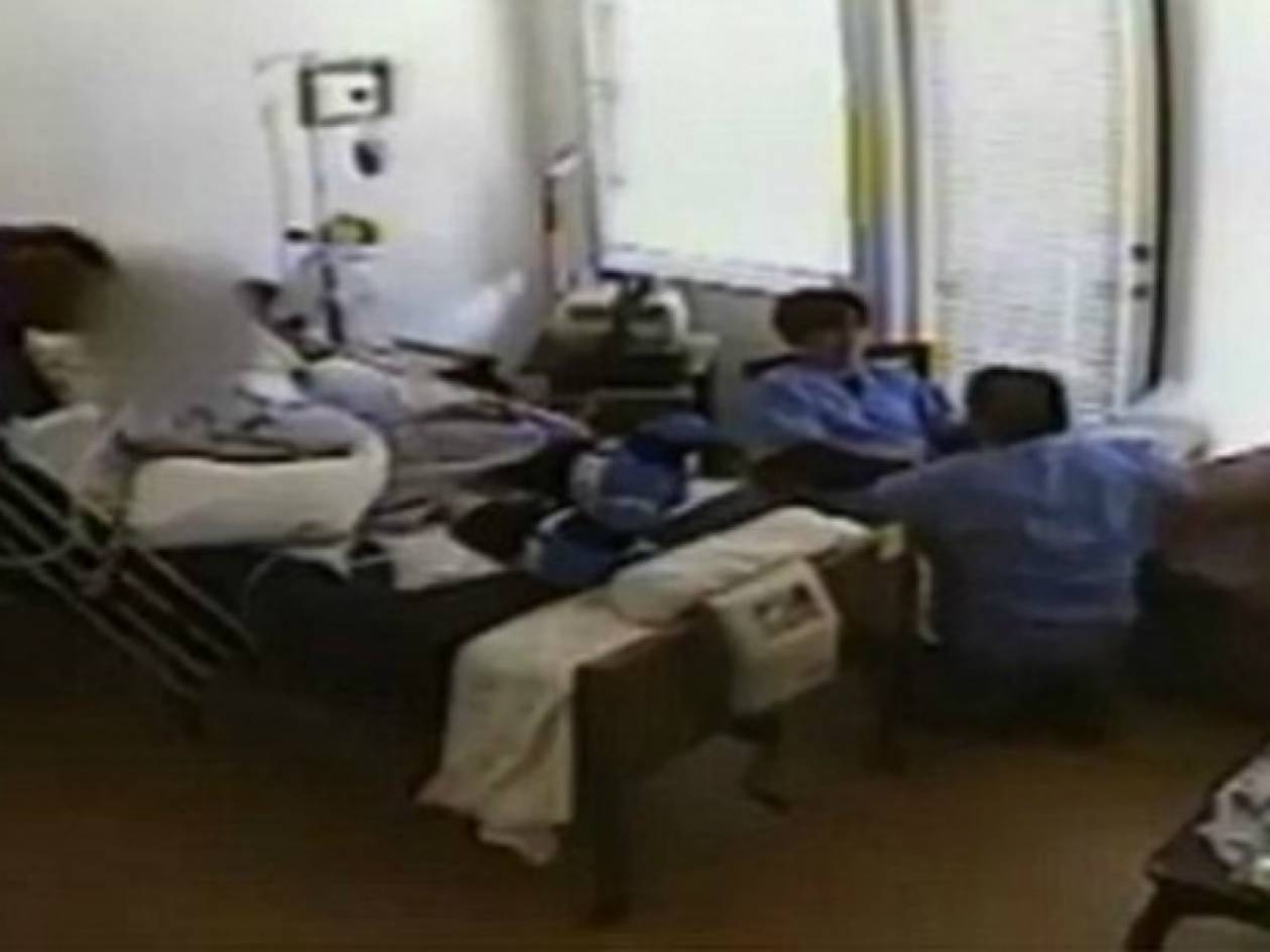 ΒΙΝΤΕΟ - ΣΟΚ: Άνδρες νοσοκόμοι κάνουν σεξ δίπλα σε 98χρονη ασθενή