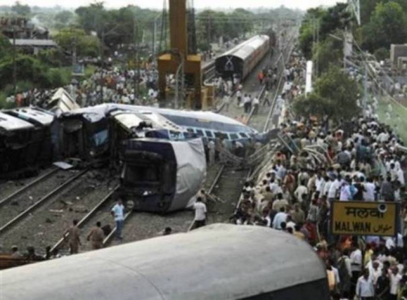Δεκάδες νεκροί και τραυματίες από εκτροχιασμό τρένου