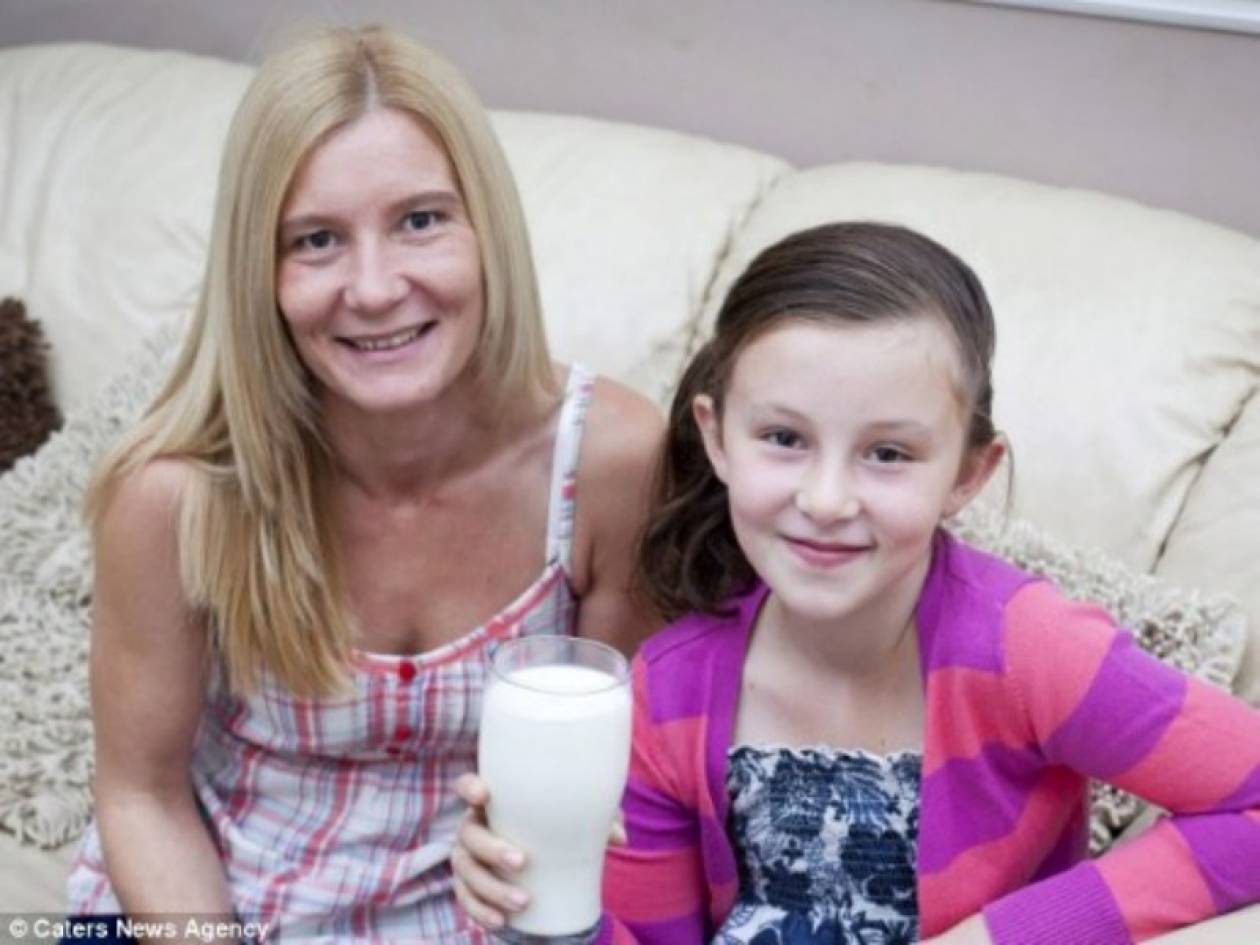 9χρονη πρέπει να πίνει για να ζήσει καθημερινά 6 ποτήρια γάλα