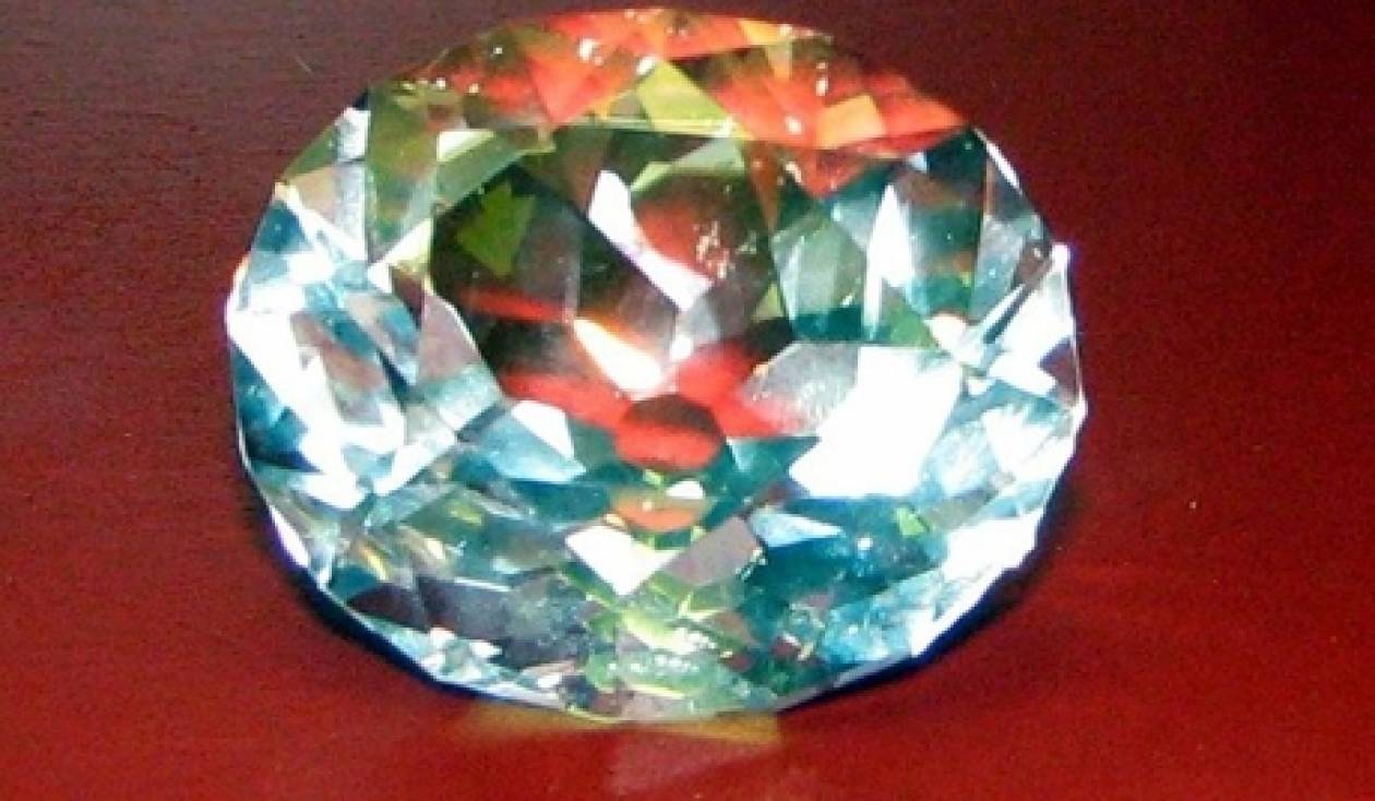 Γιγαντιαίο διαμάντι πωλήθηκε στη Γενεύη έναντι 21,48 εκατ. δολαρίων