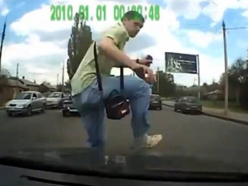 Οδηγώντας στη Ρωσία: Απίστευτα ατυχήματα σε ένα βίντεο