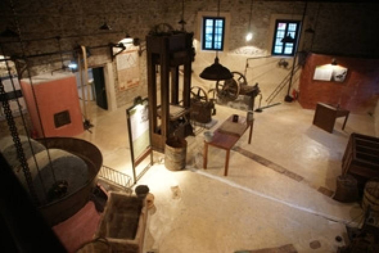 Ελαιοπαραγωγός στην Πάργα έφτιαξε μουσείο ελιάς!
