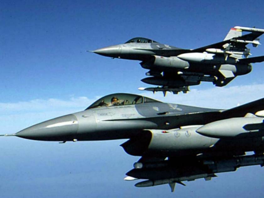 ΕΚΤΑΚΤΟ: Συντρίμμια από F-16 ξέβρασε η θάλασσα στη Μυτιλήνη