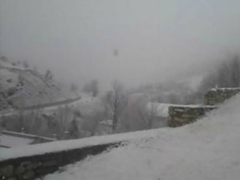 Το «έστρωσε»: 10 εκατοστά χιόνι στη Δυτ. Μακεδονία!