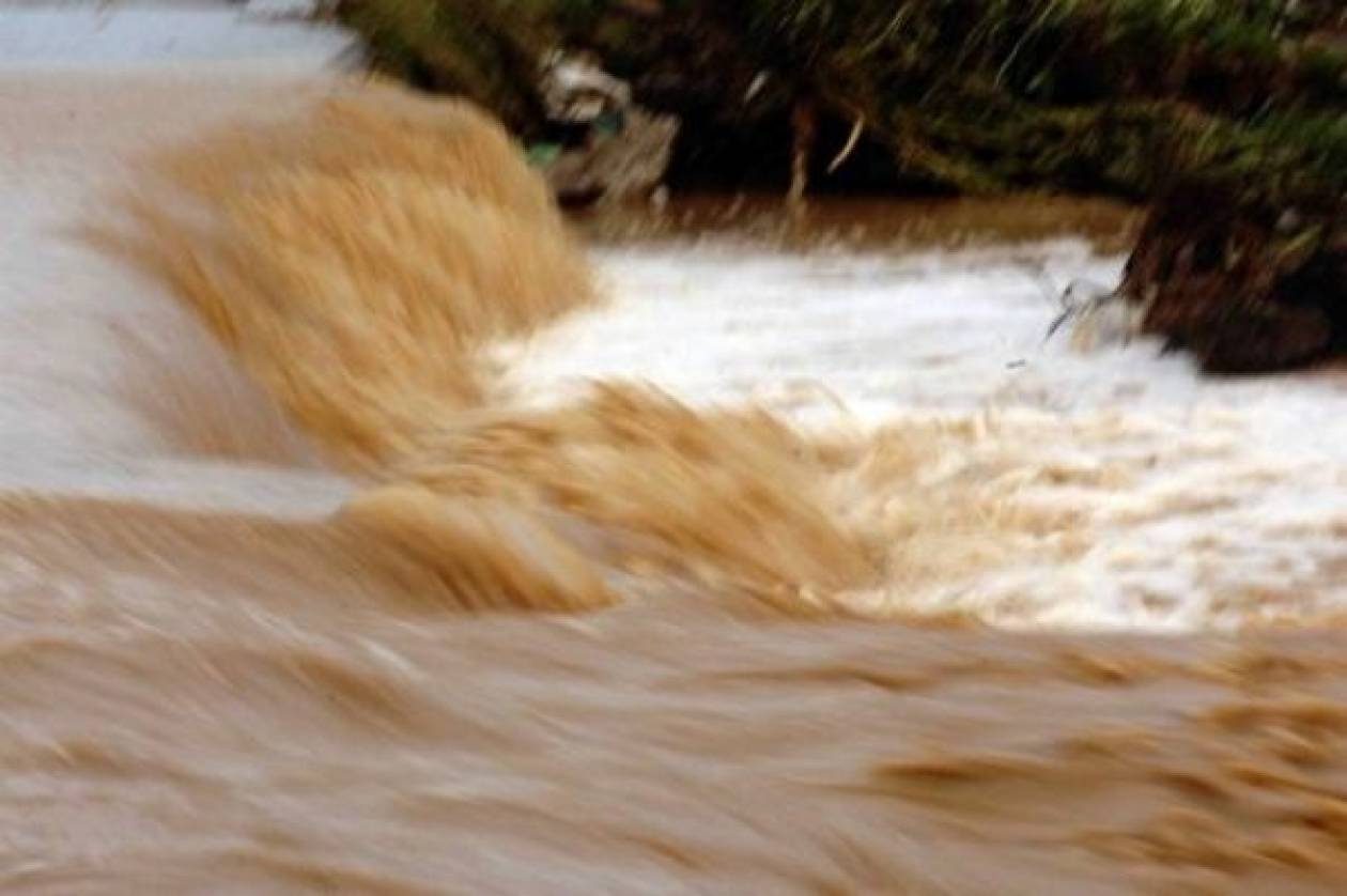 Τραγωδία στο Καρπενήσι-74χρονος παρασύρθηκε από το ποτάμι