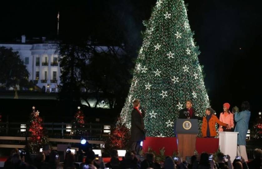Βίντεο: Ο Ομπάμα ανάβει το «Εθνικό Χριστουγεννιάτικο Δέντρο»