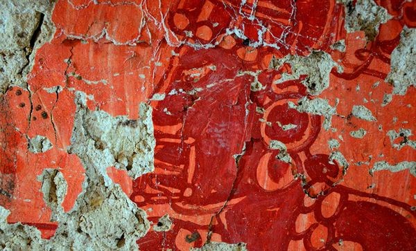 «Κόκκινο» μυστήριο σε τάφο των Μάγια