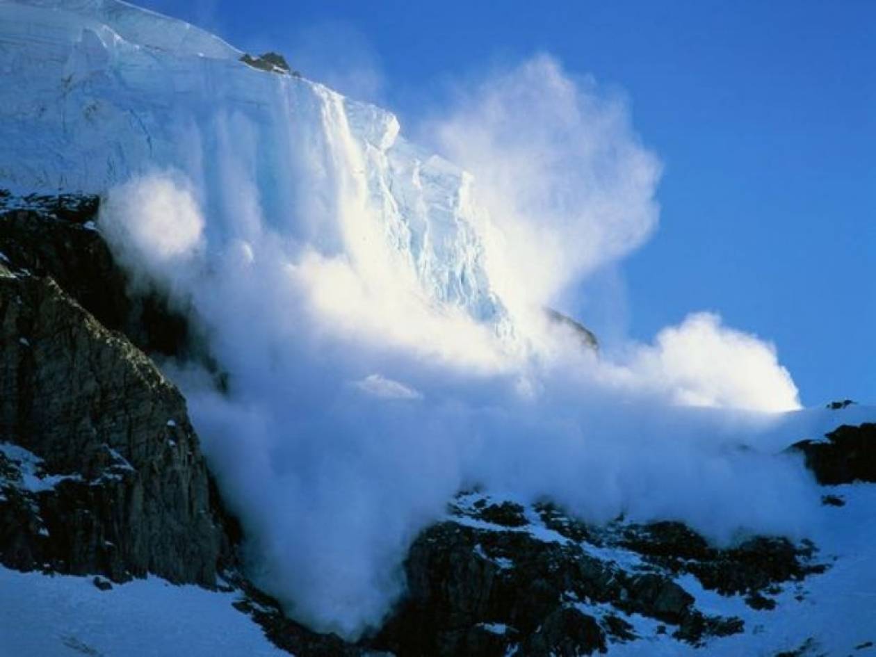 Κίνδυνος χιονοστιβάδων στις Άλπεις