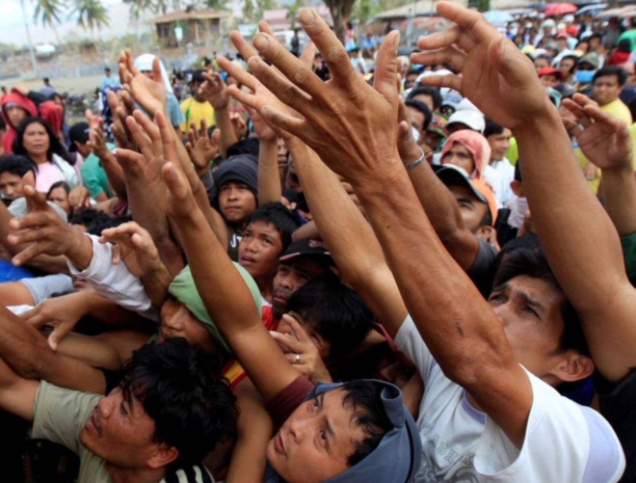 Φιλιππίνες: Αγωνία για τους 780 αγνοούμενους