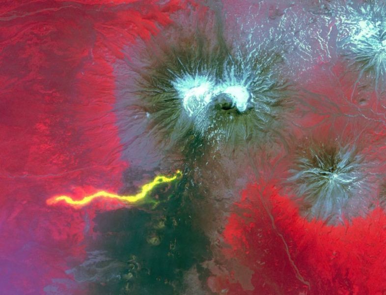 Δείτε πώς φαίνεται η ηφαιστειακή λάβα από το διάστημα