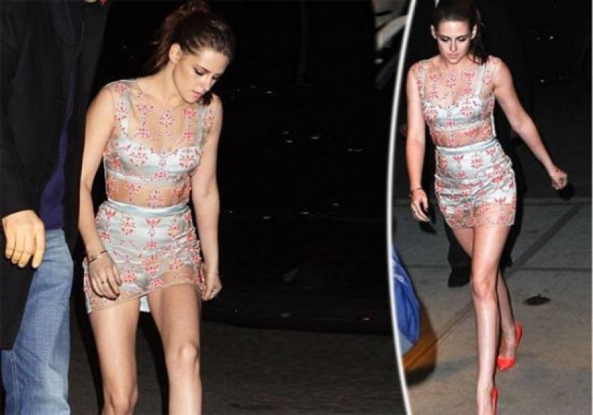 Το διάφανο, σέξι φόρεμα της Kristen Stewart έκλεψε την παράσταση (pic)