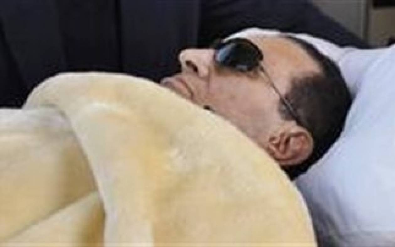 Μουμπάρακ: Χτύπησε το κεφάλι του στις τουαλέτες των φυλακών
