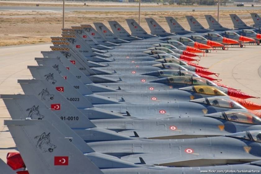 Τουρκία: Μαζική αγορά πυραύλων αέρος - αέρος για τα μαχητικά της