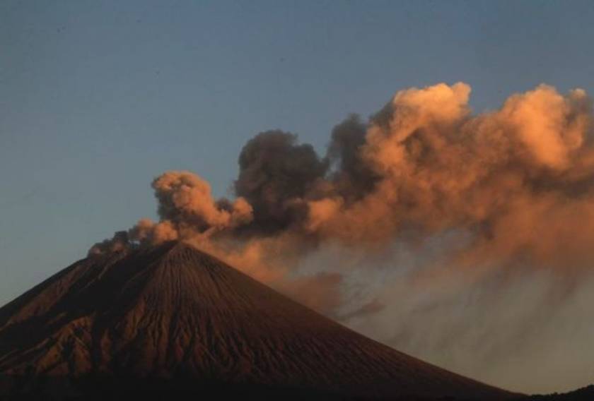 Βίντεο: Εκκενώθηκαν περιοχές γύρω από ηφαίστειο της Νικαράγουας