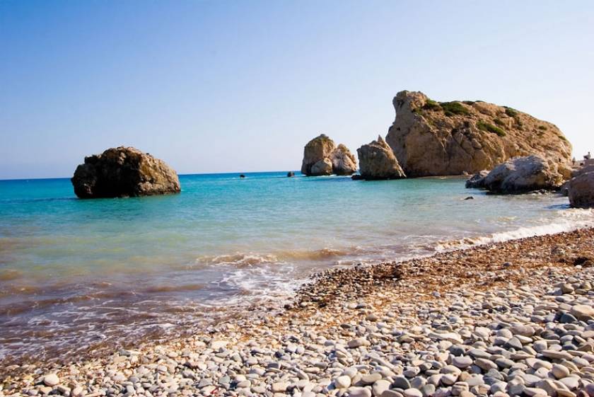 Φθηνότερες για το καλοκαίρι οι διακοπές Βρετανών στην Κύπρο