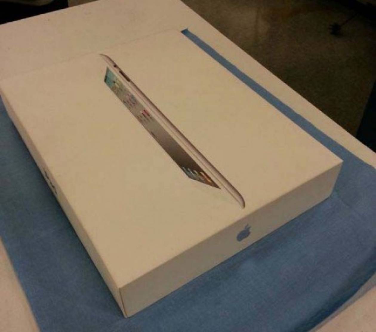Τo iPad έκρυβε μέσα μια... πρόταση γάμου! (pics)