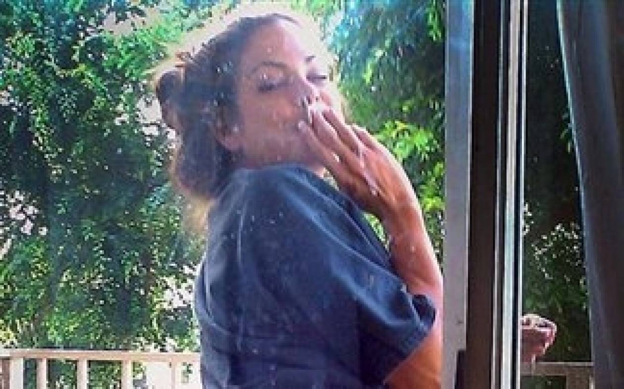 Σάλος στο Διαδίκτυο με τις γυμνές φωτογραφίες της Mila Kunis