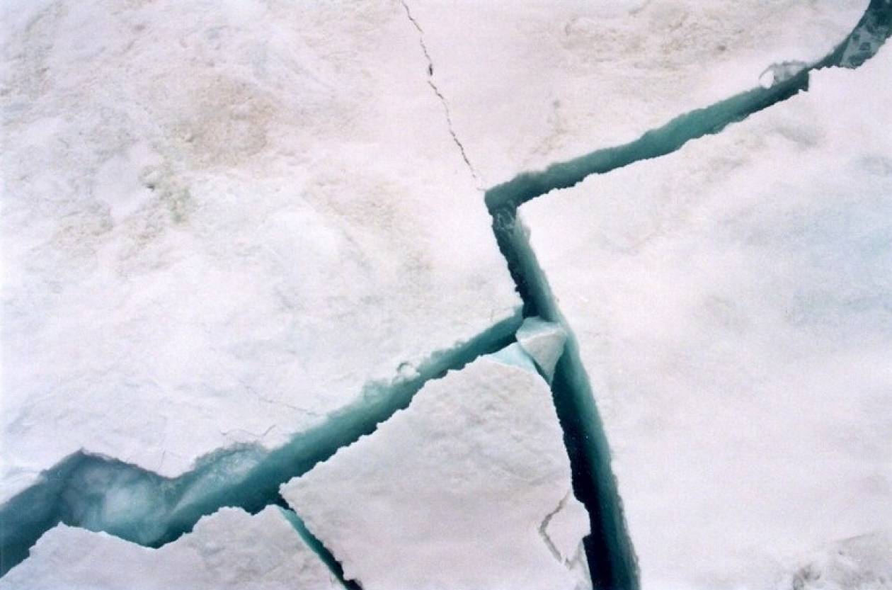 Βίντεο: Διάσωση δύο εφήβων από παγωμένη λίμνη