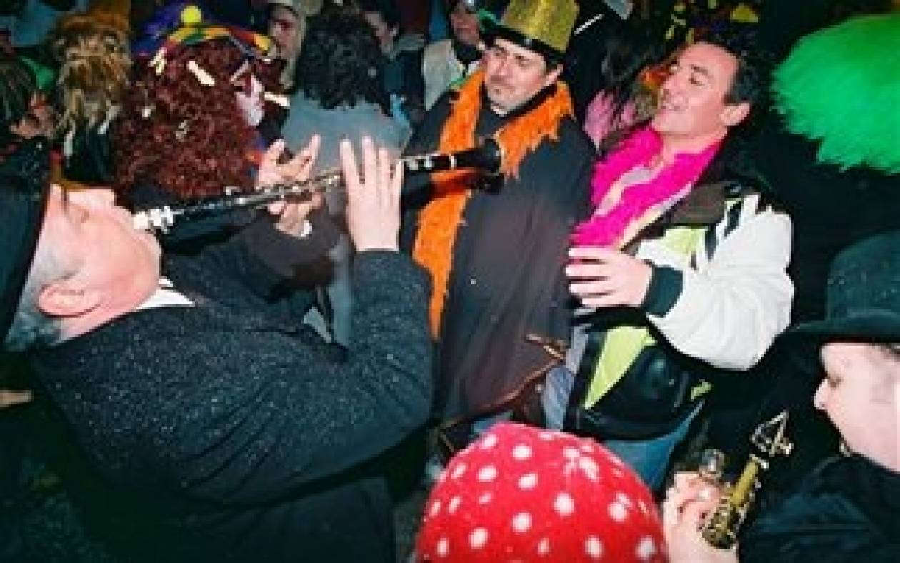 Καστοριά: H μαγεία του καρναβαλιού του νέου έτους!