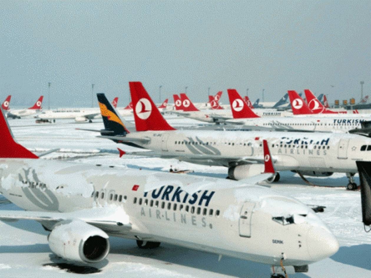 Κωνσταντινούπολη: Ταλαιπωρία στις πτήσεις εξαιτίας της κακοκαιρίας