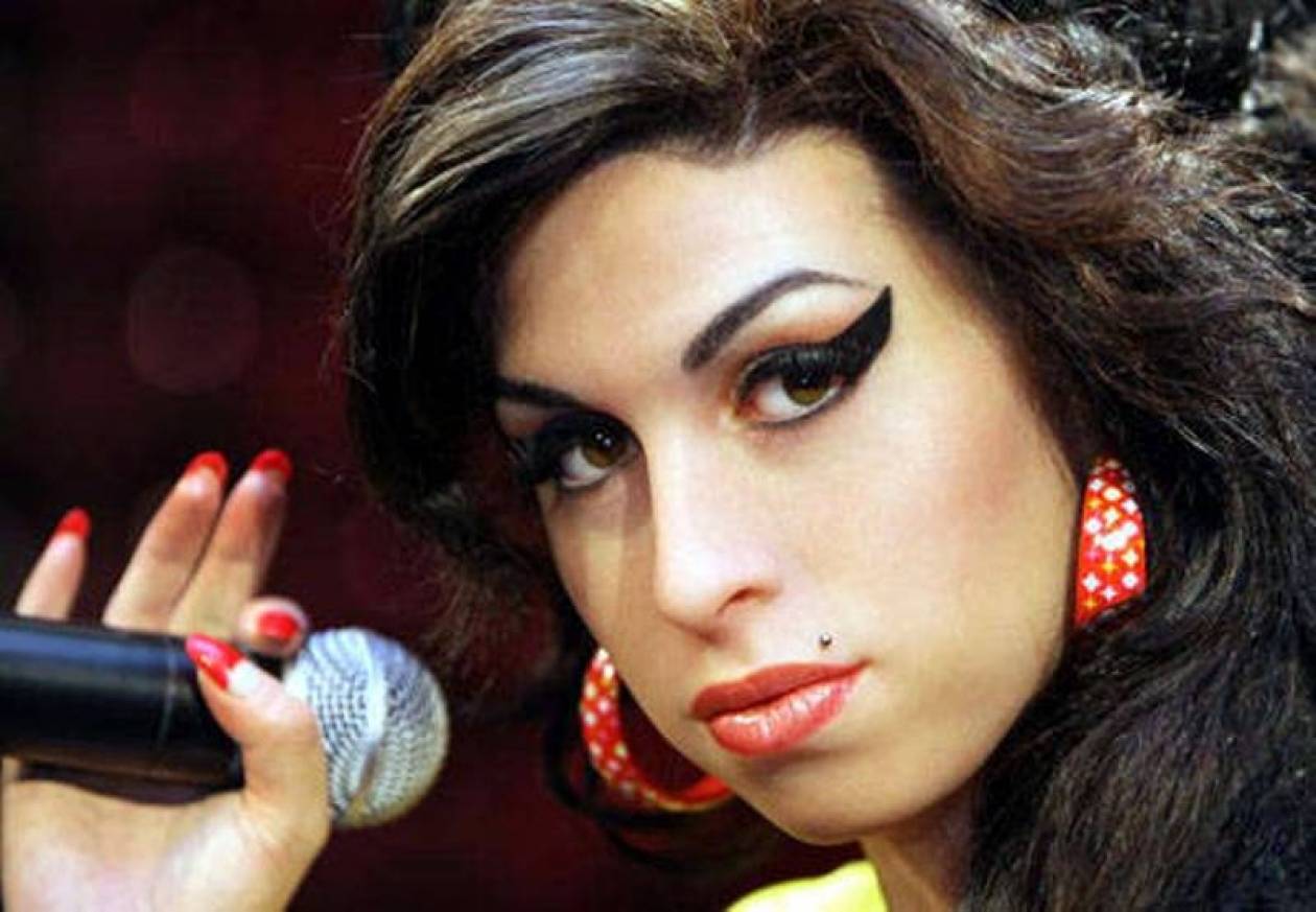 Οριστικό: Η Amy Winehouse πέθανε από αλκοόλ