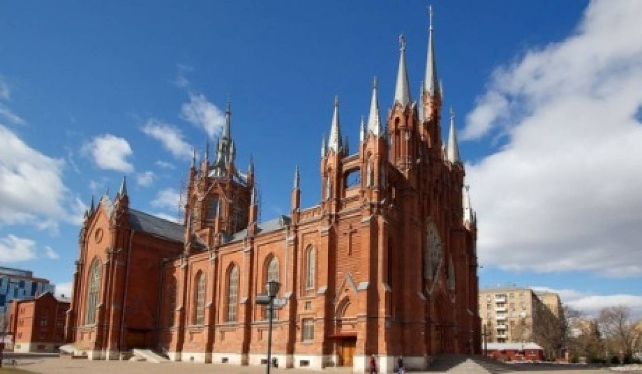 Ο καθεδρικός ναός της Κολωνίας κλονίστηκε από τη νέα στάση του μετρό