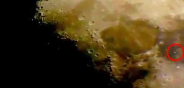 Βίντεο: Η σκοτεινή πλευρά του φεγγαριού κρύβει UFO!