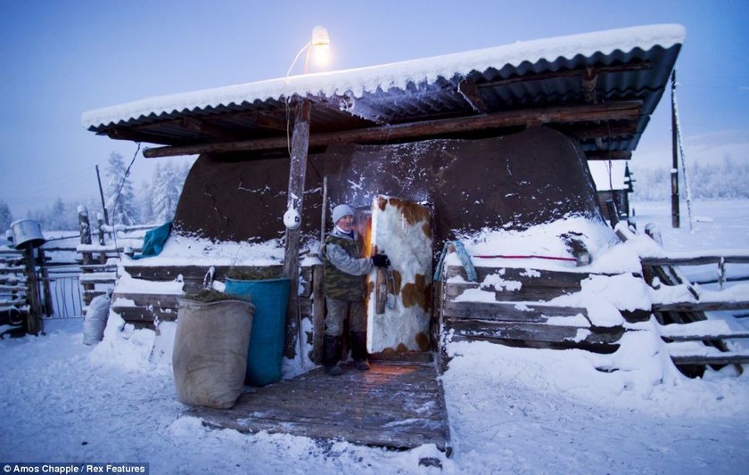 Βίντεο: Καλώς ήλθατε στο πιο παγωμένο χωριό του κόσμου!