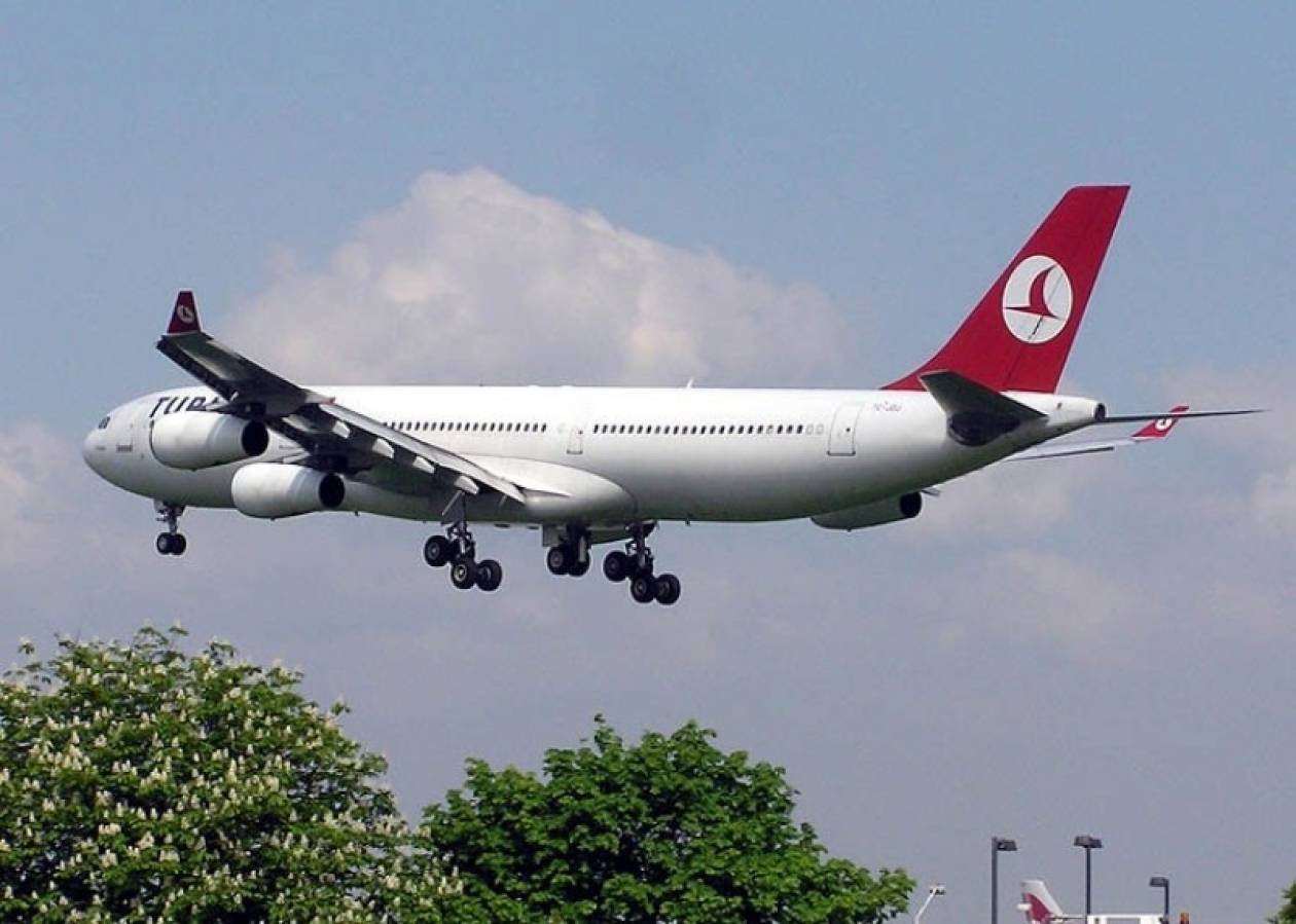 Φωτιά σε τουρκικό αεροσκάφος εν πτήσει