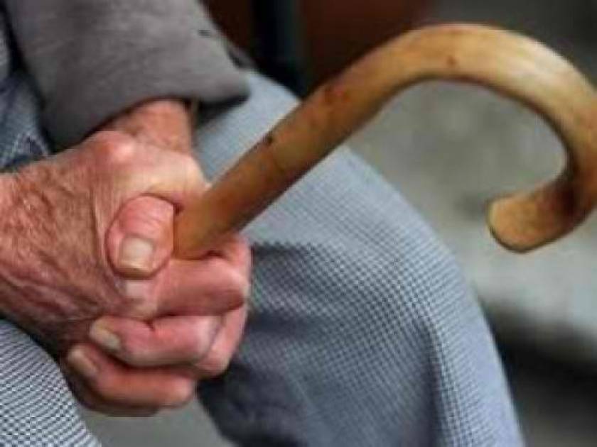 Τρίκαλα: Παππούς 95 ετών «κλέφτηκε» με την καλή του!