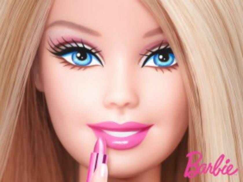 Απίστευτη φωτογραφία: Η γνωστή σε όλους Barbie... χωρίς μακιγιάζ