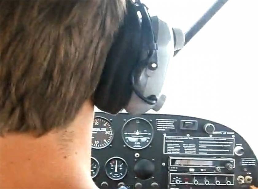 Βίντεο: Πιλότος μικρού αεροπλάνου κάνει φάρσα που παγώνει το αίμα