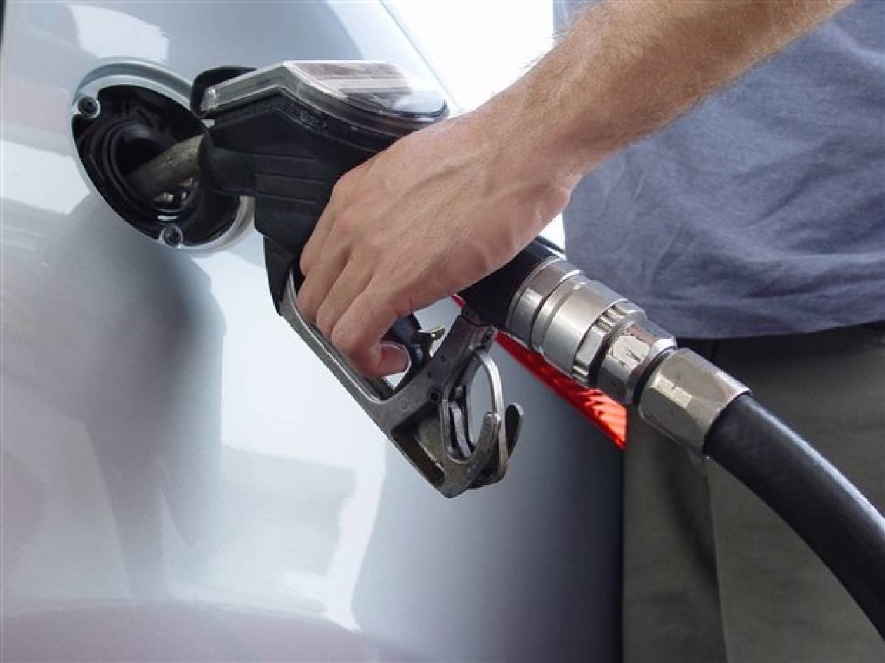 ΤτΕ: Τα καρτέλ κρατούν ψηλά τις τιμές στη βενζίνη