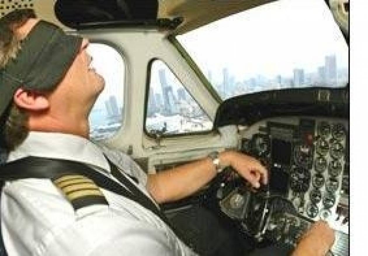 Πιλότος κλειδώθηκε έξω από το πιλοτήριο γιατί ο συγκυβερνήτης κοιμόταν