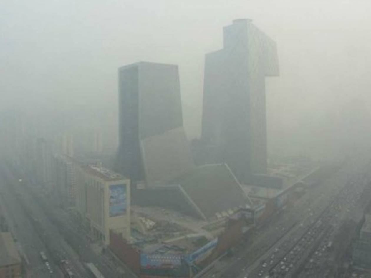 Πεκίνο: Σοβάρα προβλήματα στο αναπνευστικό από την αιθαλομίχλη