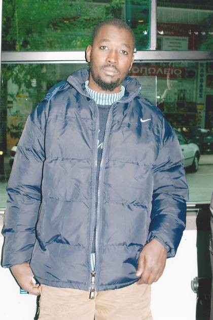Αυτός ειναι ο 37χρονος Σενεγαλέζος που σκοτώθηκε στις ράγες του ΗΣΑΠ